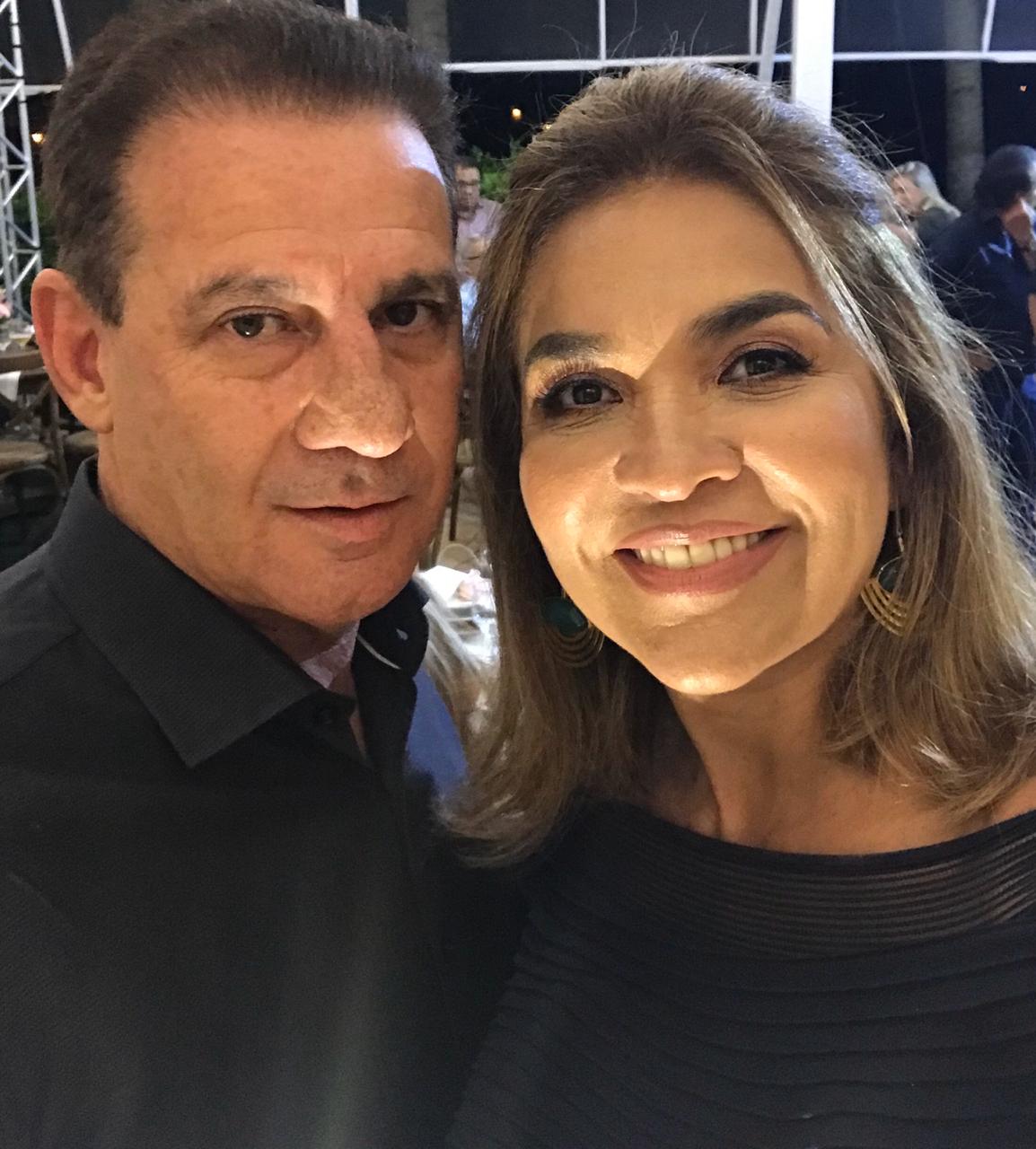 (Senador Vanderlan e sua esposa, Izaura Cardoso)