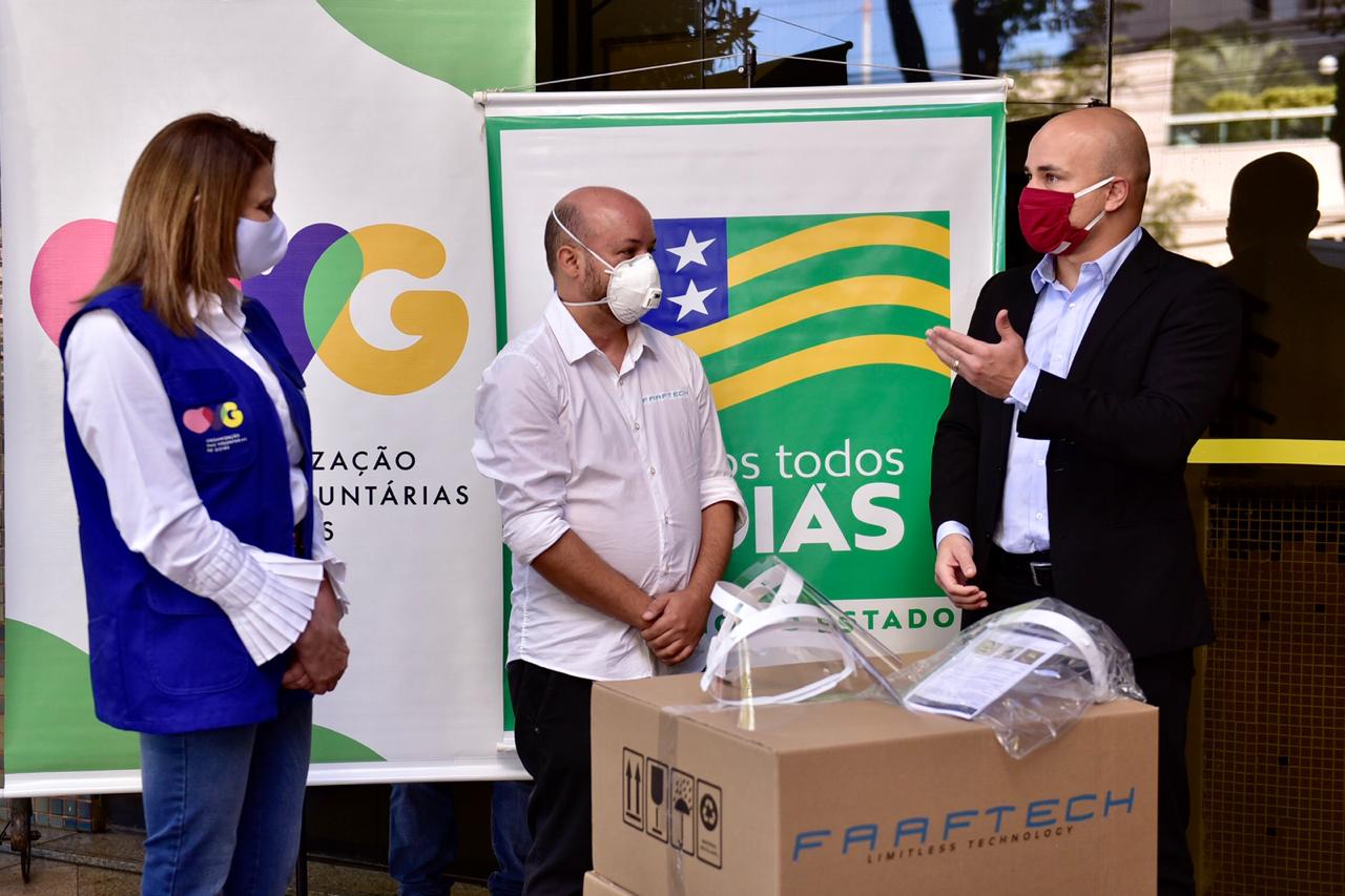 Governo recebe doações de protetores faciais. (Reprodução/Secom Goiás)