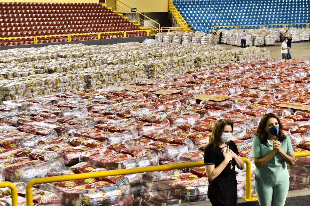 Mais de 113 mil cestas básicas a famílias goianas em todos os 246 municípios do Estado de Goiás (Reprodução / Secom Goiás)