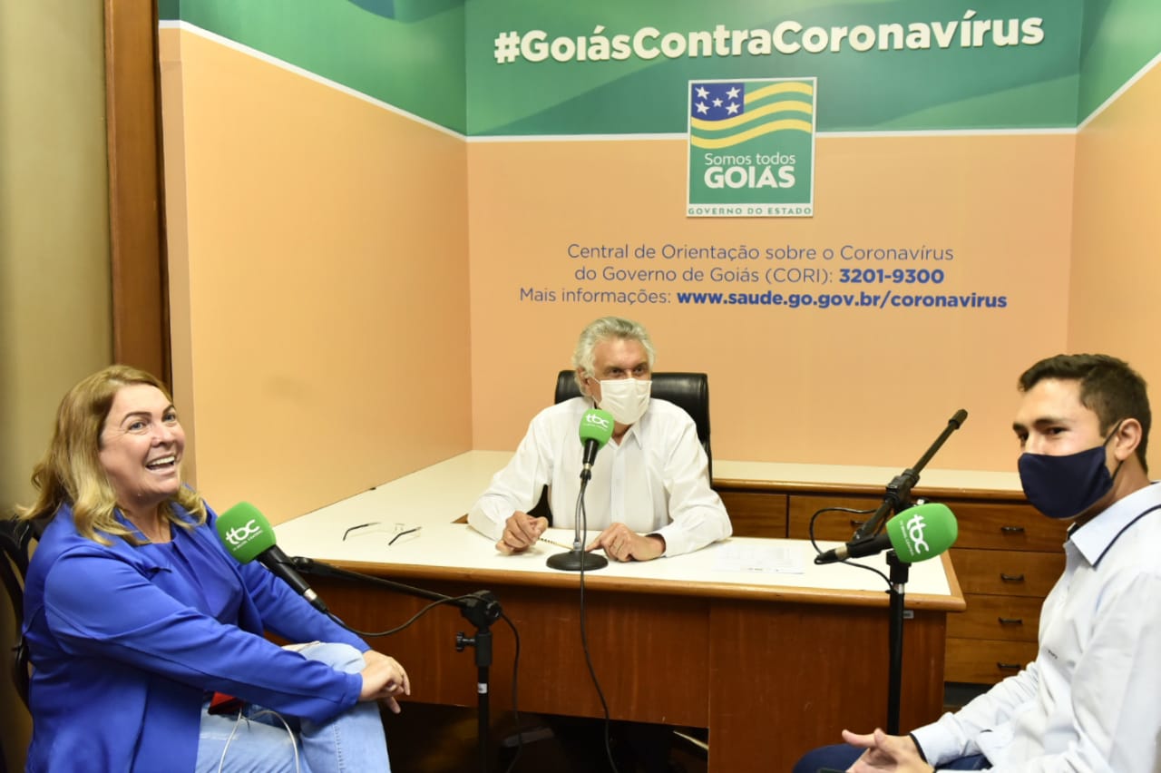 A secretária relembrou que o Governo de Goiás foi pioneiro em lançar o auxílio alimentação. (Reprodução/TBC)