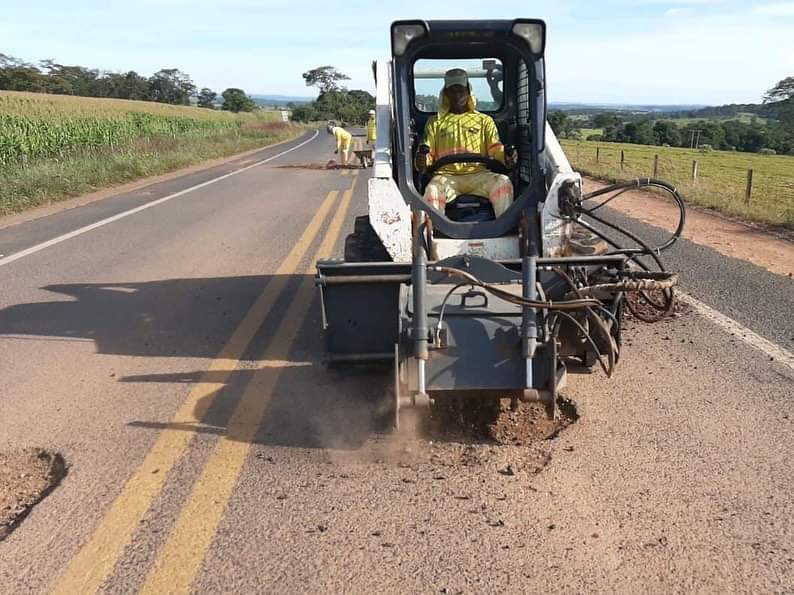 Restauração da GO-210, entre Goiandira, Nova Aurora e Corumbaíba (Imagens Portal Sdnews)