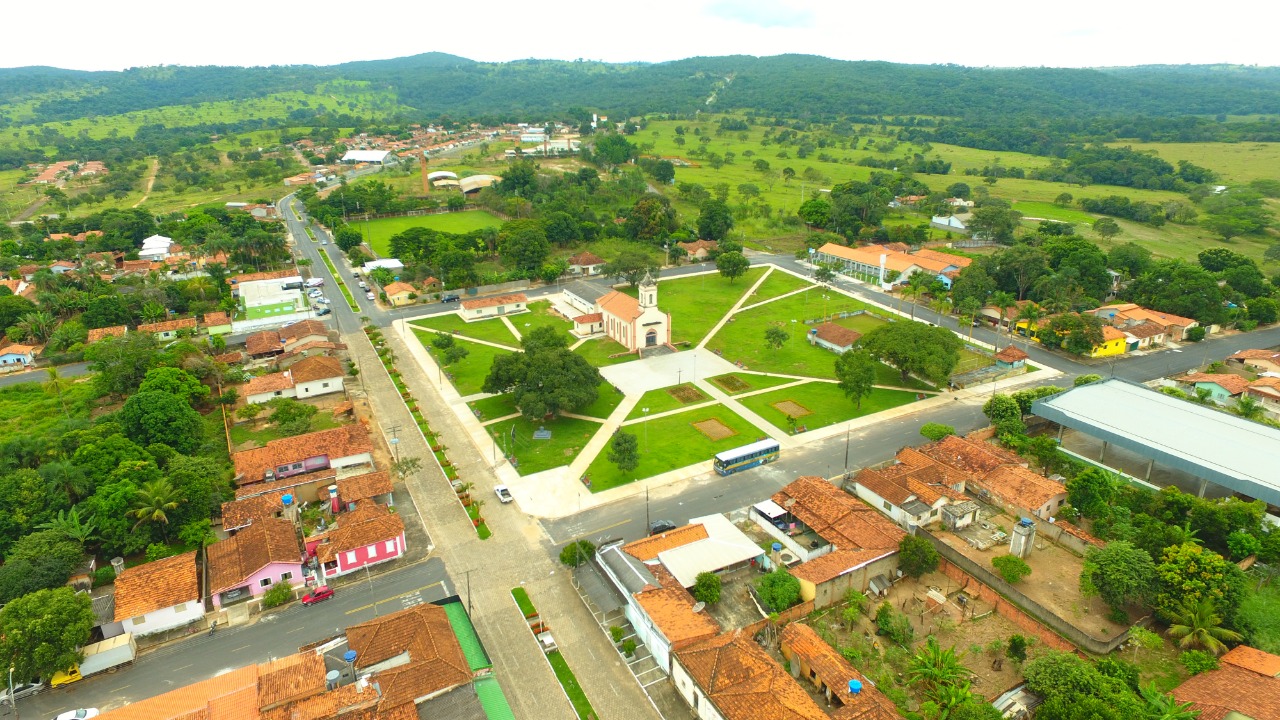 Panorâmica Praça Antônio Jorge Anhanguera Goias (Master Vídeo Filmes e Sdnews)