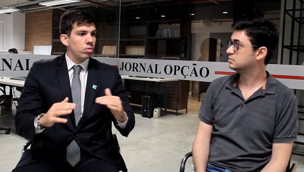 Presidente da Agência Goiana de Infraestrutura e Transportes (Goinfra), Pedro Sales, durante entrevista ao Jornal Opção. (Reprodução/Jornal Opção)