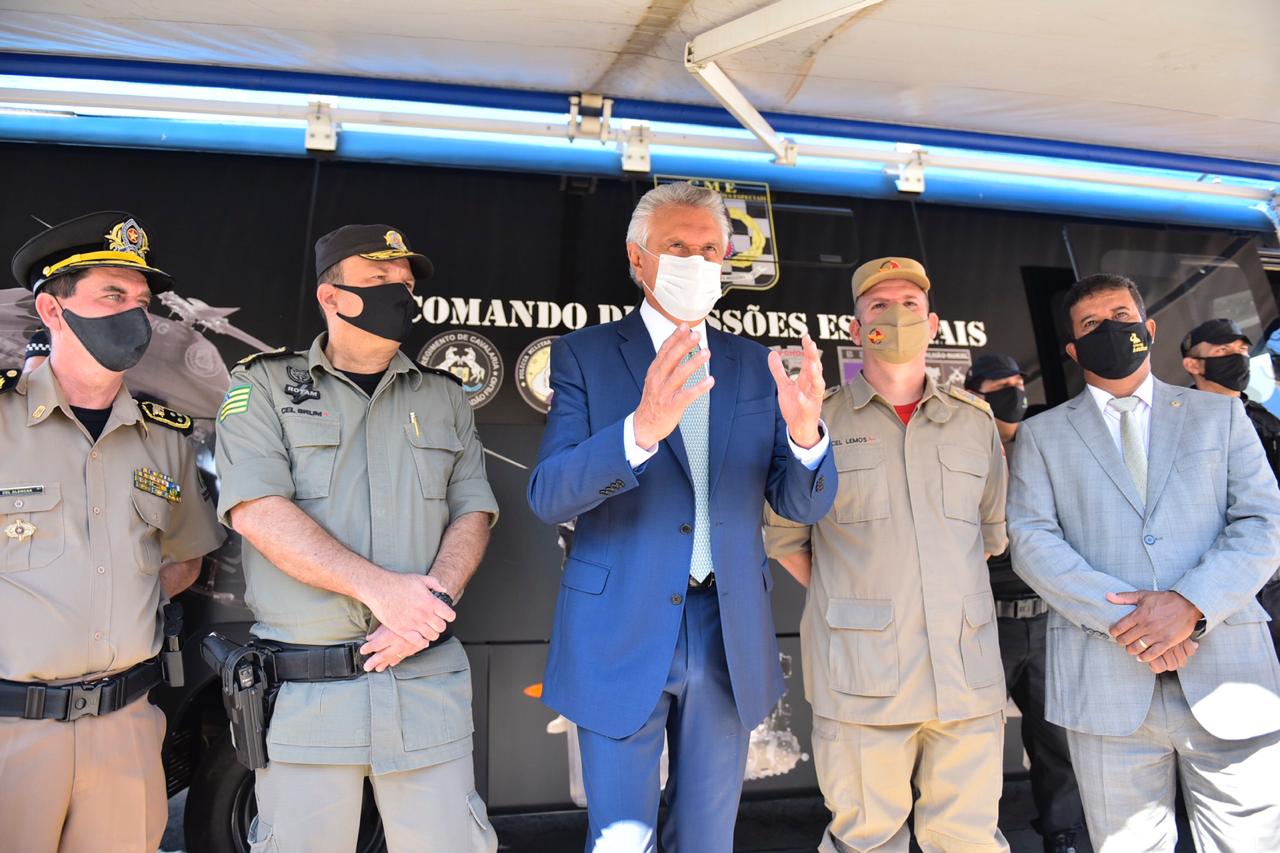 Governador Ronaldo Caiado durante lançamento da Operação Natal Seguro II (Reprodução/Júnior Guimarães)