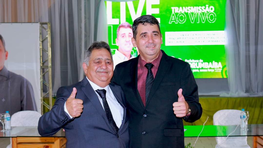 O novo prefeito Sebastião Rodrigues Gomes Filho - Rodrigo Cebola e o vice prefeito Divininho Carneiro de Araújo ambos do Podemos tomaram posse do mandato 2021/24 (Sdnews)