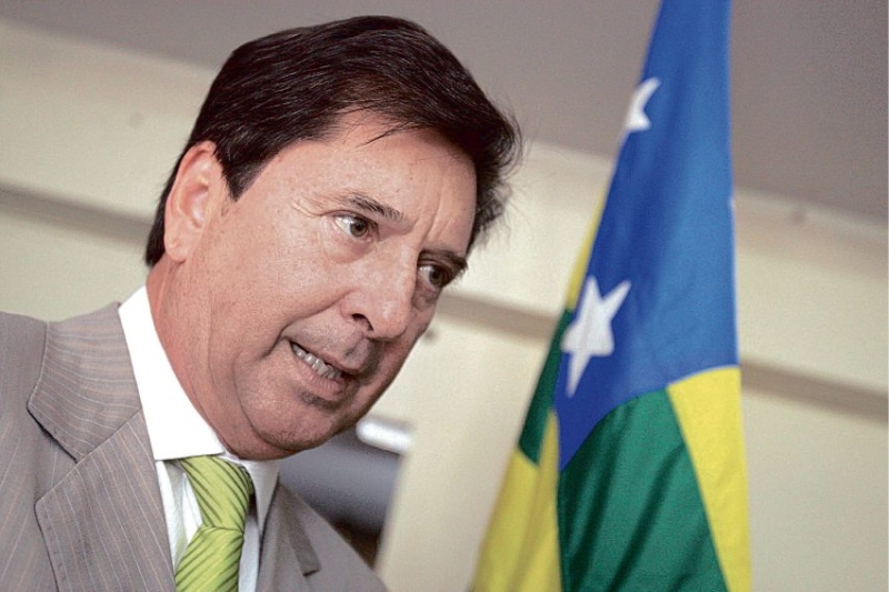 Em 1º de fevereiro de 1983, Maguito Vilela (MDB), tomava posse no mandato de deputado estadual na Assembleia Legislativa de Goiás (Reprodução Alego)