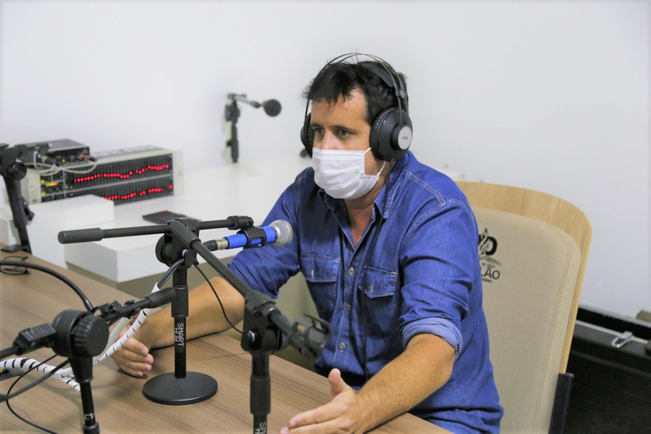 Allisson Peixoto, durante entrevista no Programa Jornal do Meio Dia da Rádio AD Catalão da Igreja Evangélica Assembleia de Deus (Sdnews/ Rogerio Machado Master Vídeo Filmes)