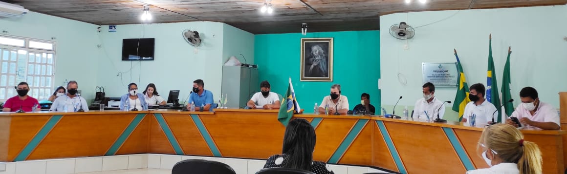 Parlamentares apreciando pautas no plenário da Câmara Municipal de Três Ranchos (Arquivo Sdnews)