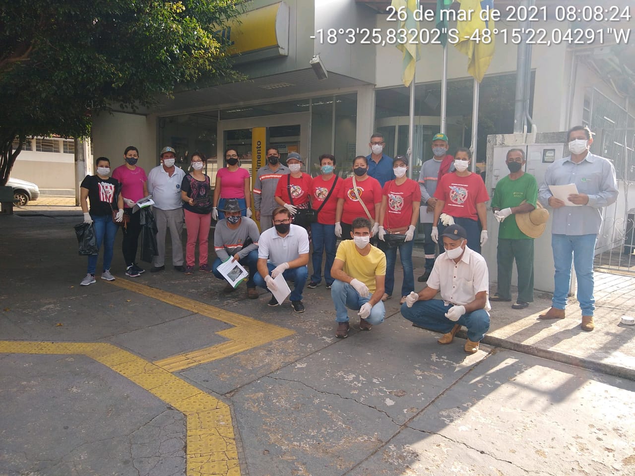 Equipe de trabalho da gestão municipal dando reinicio ao mutirão de limpeza e ações de combate à dengue (Ascom Saude)