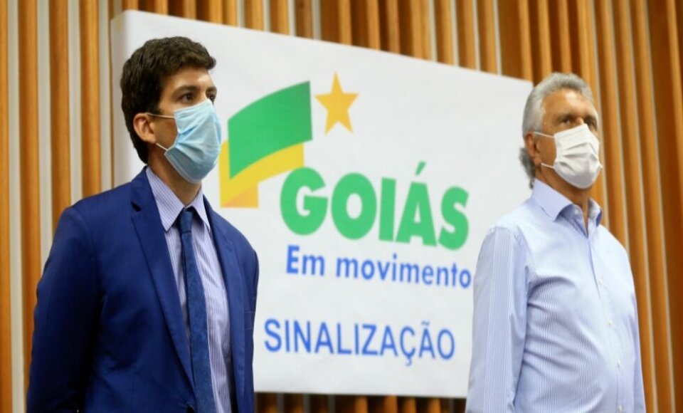  Goiás em Movimento será o Eixo nos Municípios de reconstrução de vias urbanas através de convenio firmado entre a Goinfra e as Prefeituras. 