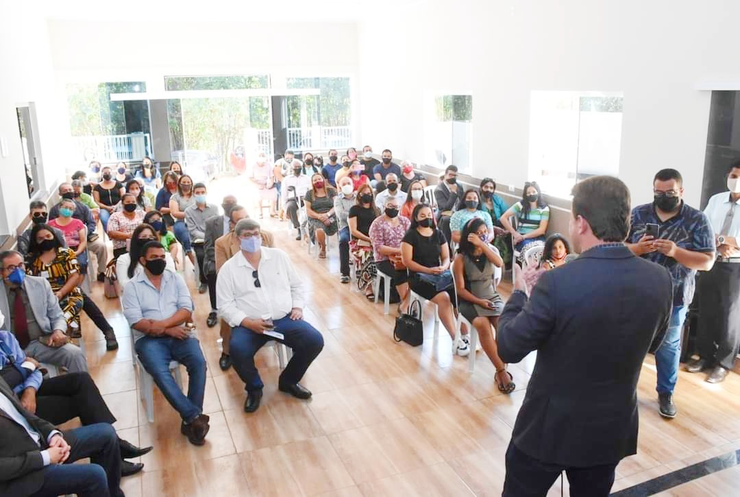 O gestor cristalinense, Daniel do Sindicato durante a entrega do Templo da Assembleia de Deus Madureira, na Comunidade Recreio Rosas de Brasília 