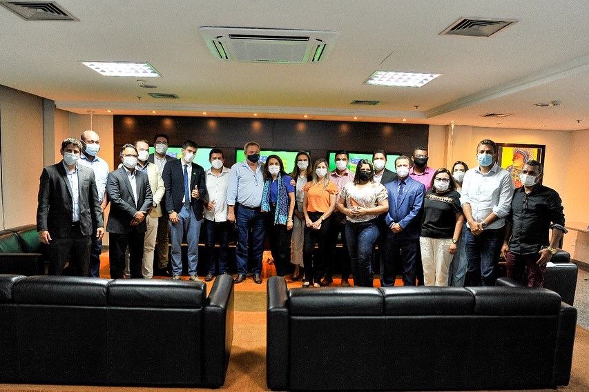 Prefeitos e representantes dos 15 municípios em situação de emergência participaram de reunião com a primeira-dama Gracinha Caiado e equipe de governo