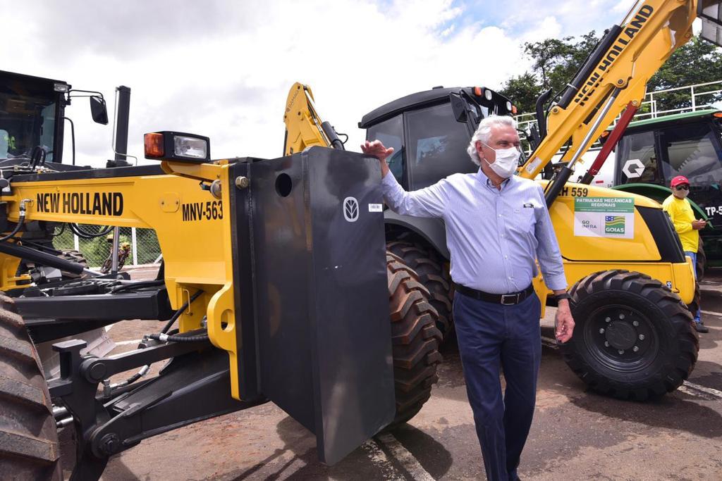 O governador Ronaldo Caiado durante lançamento do programa Patrulhas Mecânicas com foco na melhoria das vias municipais não pavimentadas