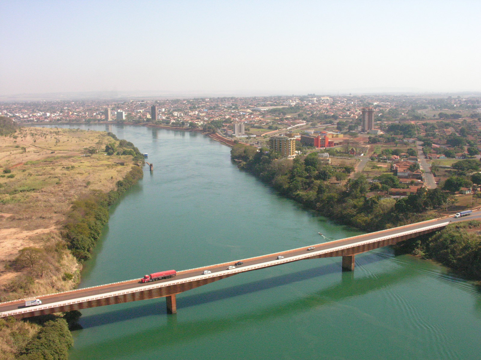 Ponte sobre o Rio Paranaíba em Itumbiara (GO). (Reprodução/Arquivo)