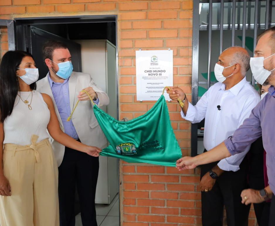 Rogério Cruz entrega revitalização e kits de segurança a instituições de ensino do Jardins do Cerrado