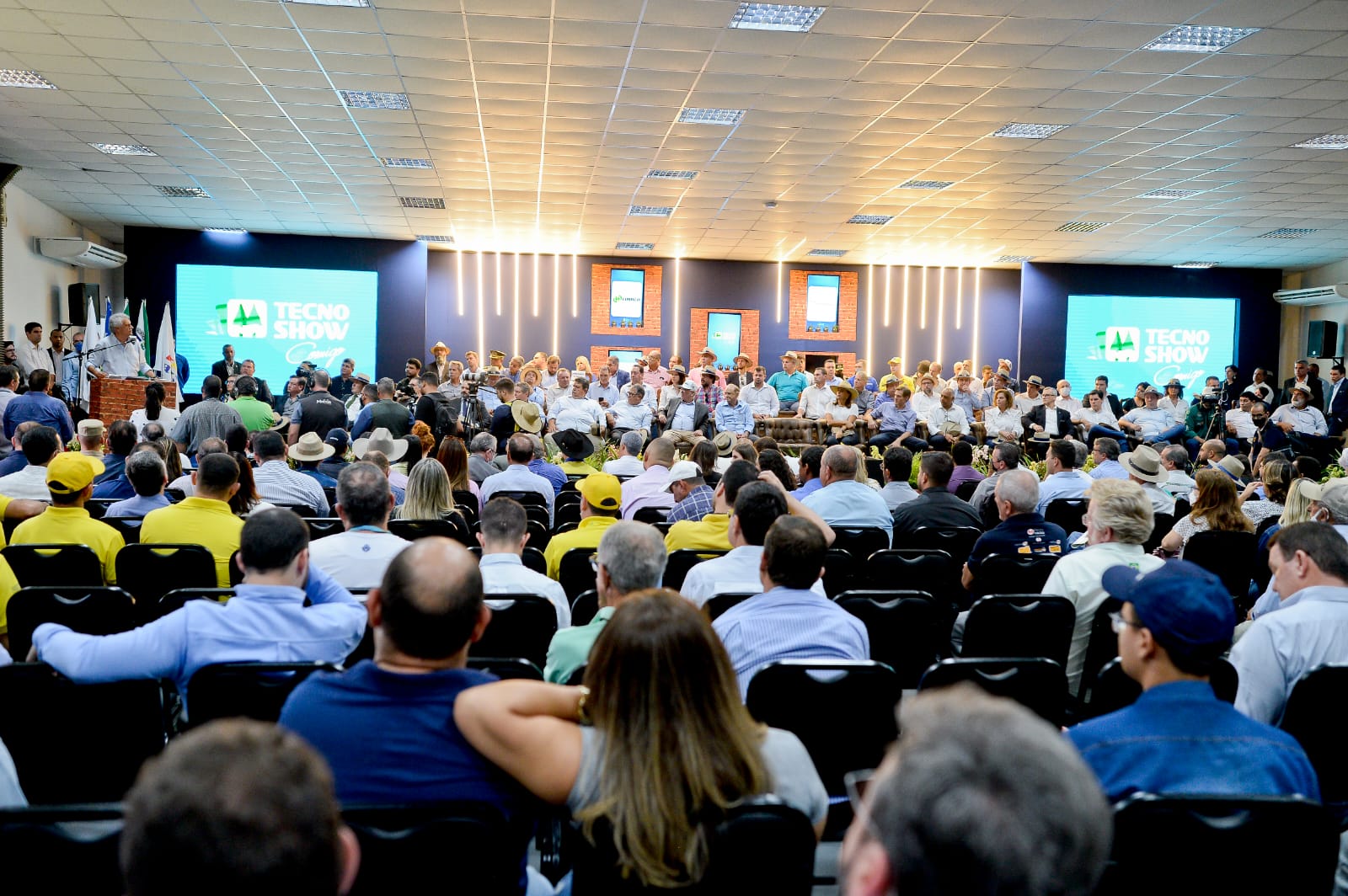 O governador Ronalado Caiado participa da abertura da 19ª Tecnoshow Comigo em Rio Verde e transfere sede do Governo de Goiás para o Sudoeste do Estado