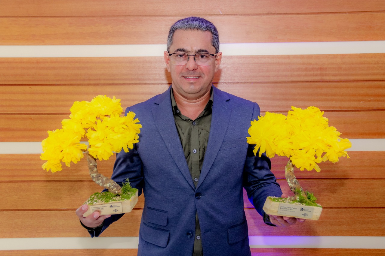 O prefeito de Anhanguera Marcelo Paiva, é premiado pelo Prefeito Empreendedor do SEBRAE Goiás em duas categorias 