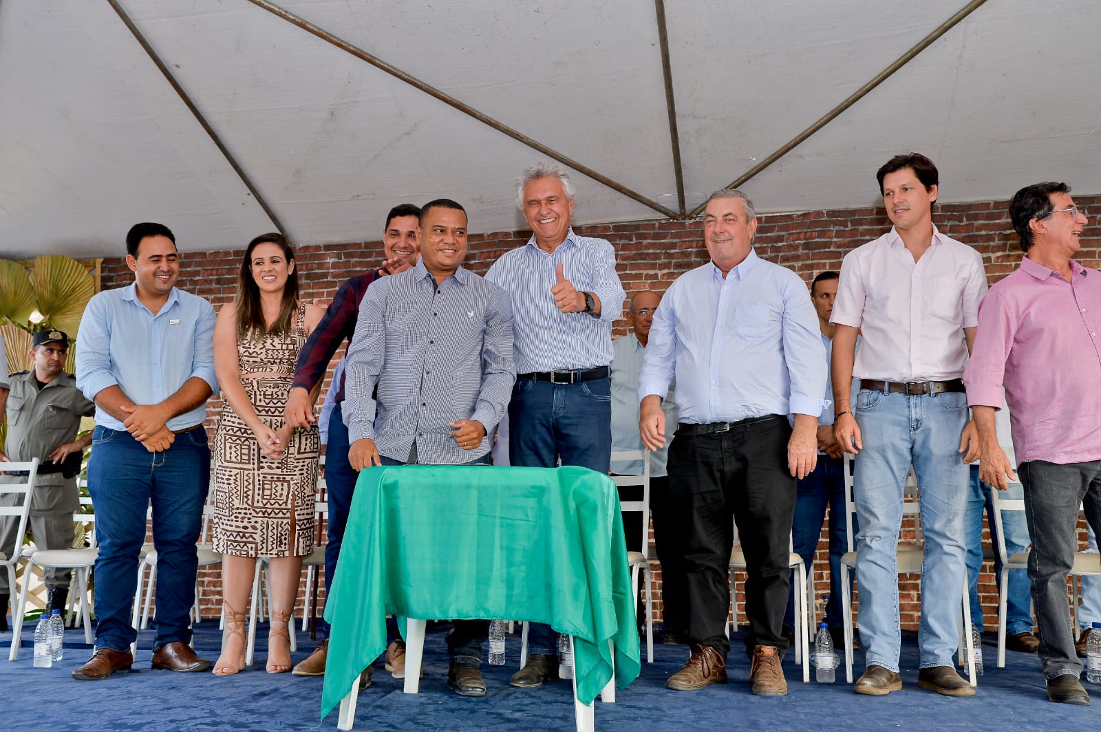 Governador Ronaldo Caiado anuncia investimentos nas áreas de habitação, educação e infraestrutura de Piranhas