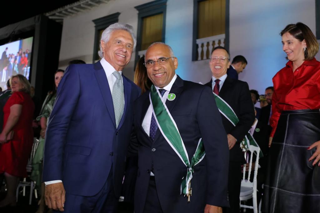 Prefeito de Goiânia, Rogério Cruz é homenageado com Comenda da Ordem do Mérito Anhanguera, na Cidade de Goiás