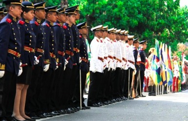 Prova do concurso para cadetes do Corpo de Bombeiros será neste domingo (16/10): são ofertadas 60 vagas com remuneração inicial de R$ 8.433,73 