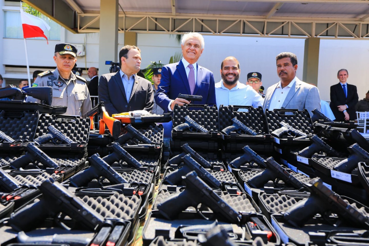 Novos armamentos serão utilizados durante rondas e operações da Polícia Militar: polícia preparada para garantir segurança à população