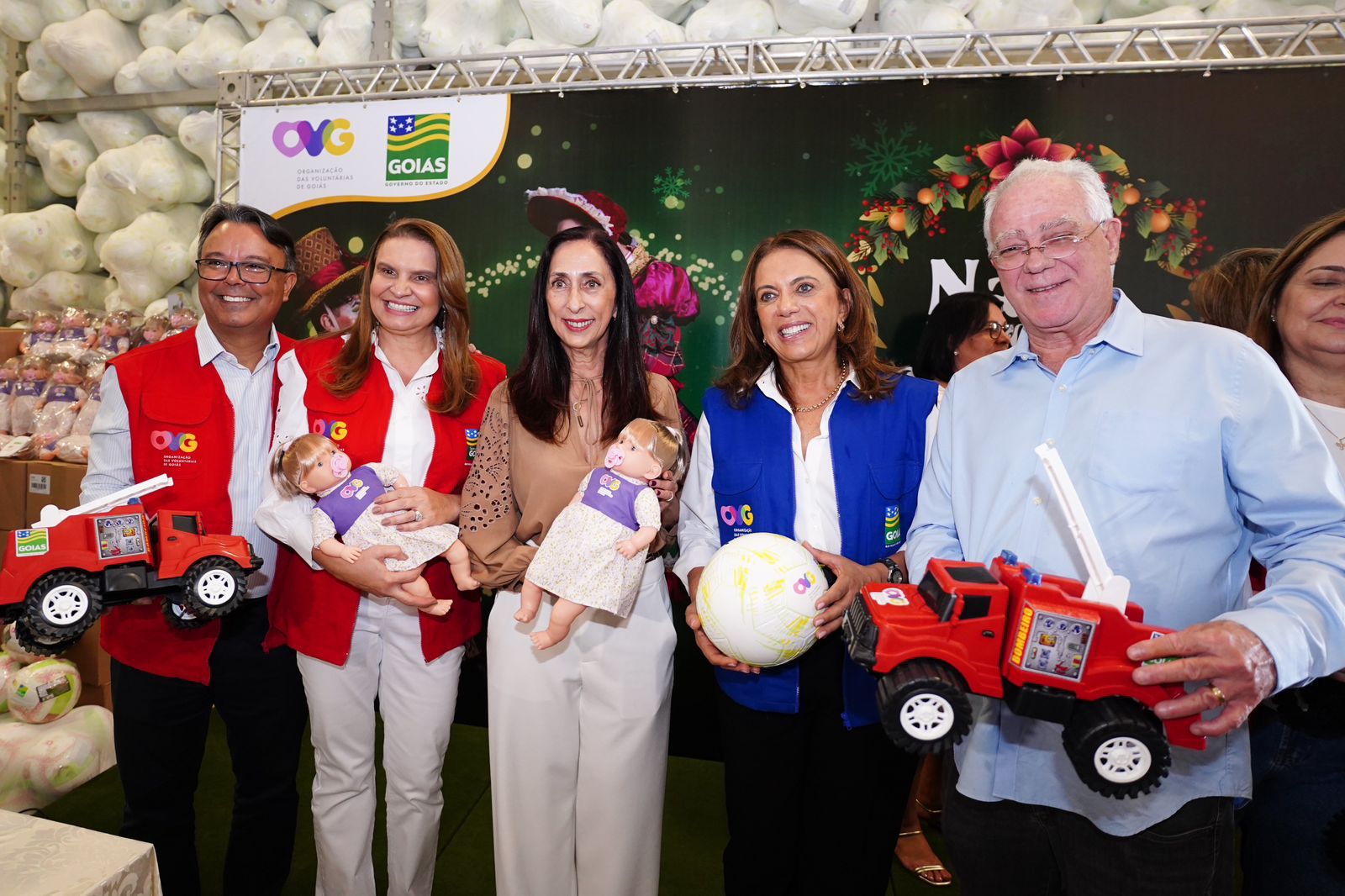 Coordenadora do Gabinete de Políticas Sociais (GPS) e presidente de honra da Organização das Voluntárias de Goiás (OVG), primeira-dama Gracinha Caiado, no lançamento da distribuição de brinquedos da c