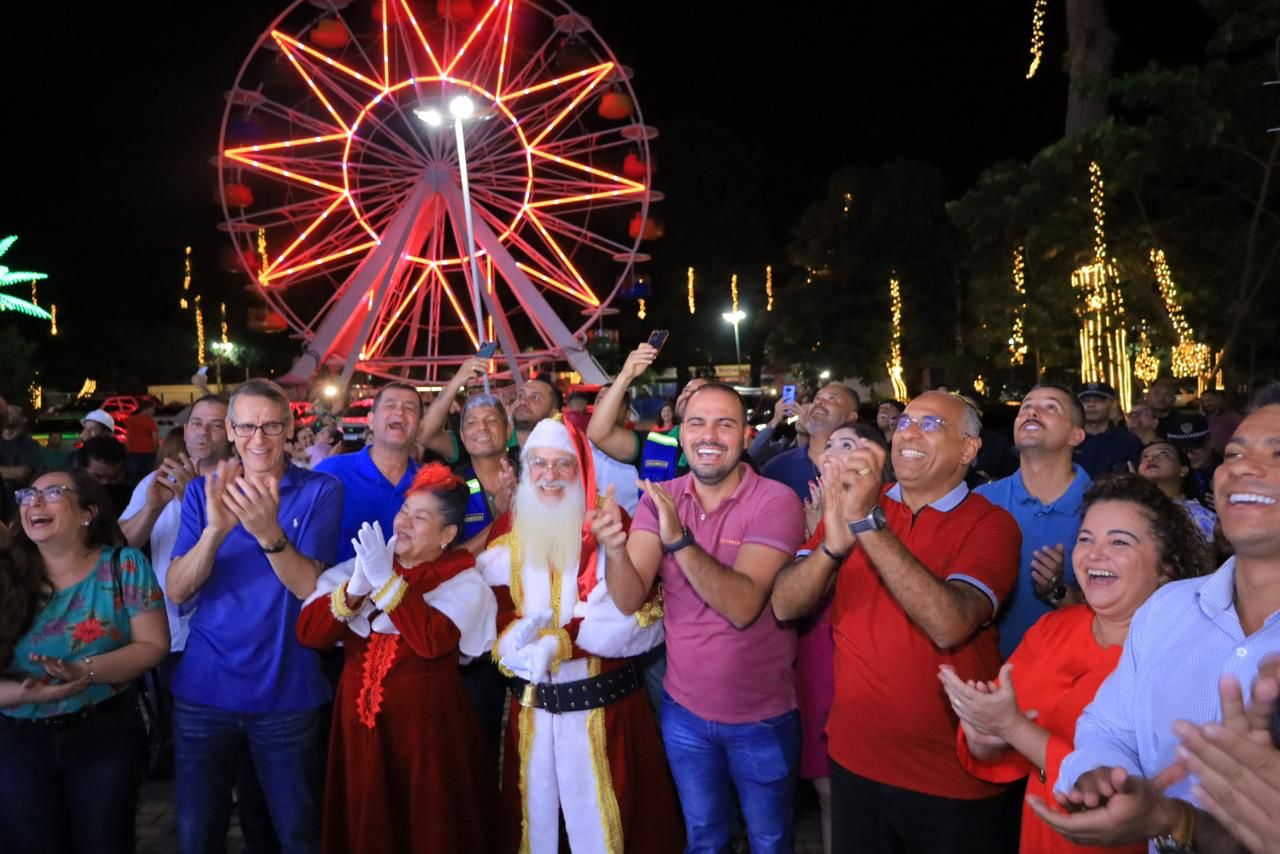 Natal dos Sonhos é o tema da decoração natalina do Parque Mutirama, inaugurado na sexta-feira (09/12), pelo prefeito Rogério Cruz e pela primeira-dama Thelma Cruz.