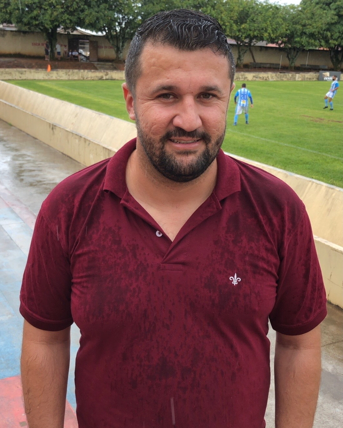 Vinícius Manoel participando de atividades no Estádio Municipal Luiz Benedito 