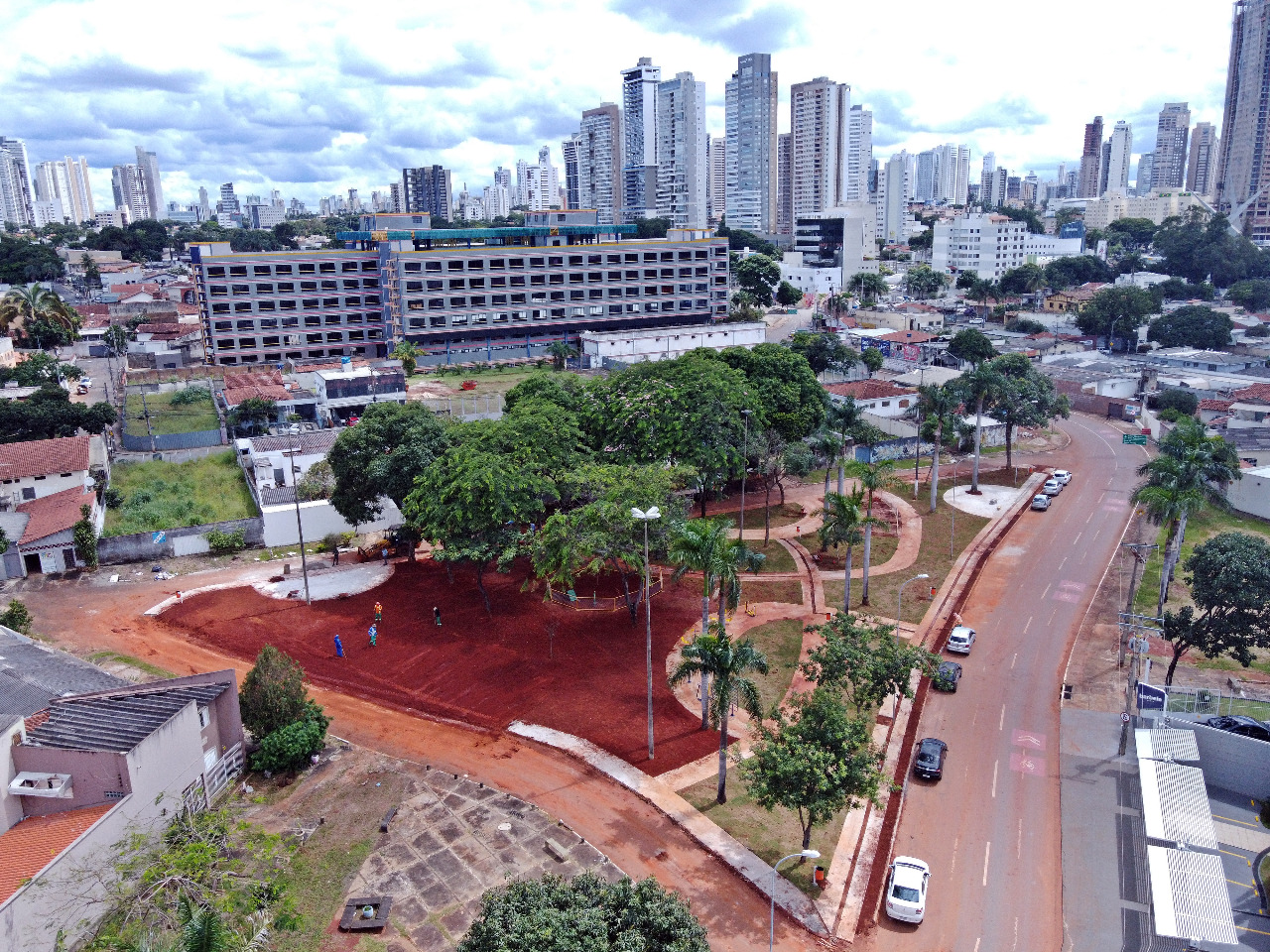 Praça do Setor Sul passa do revitalização: serviço inclui implantação de academia ao ar livre, pet place, kit de brinquedos, novas lixeiras e bancos, calçadas com pista de caminhada e novo projeto de 