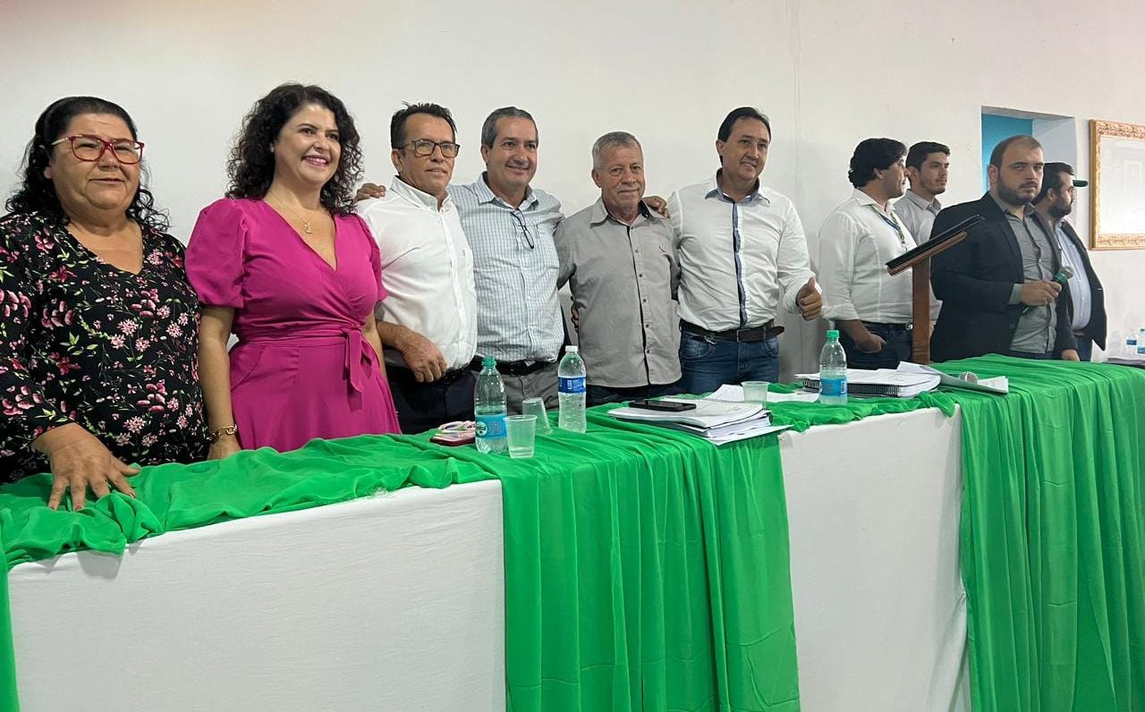 Secretária estadual de Meio Ambiente e Desenvolvimento Sustentável, Andreá Vulcanis, participa de reunião pública sobre extração de esmeraldas em Campos Verdes