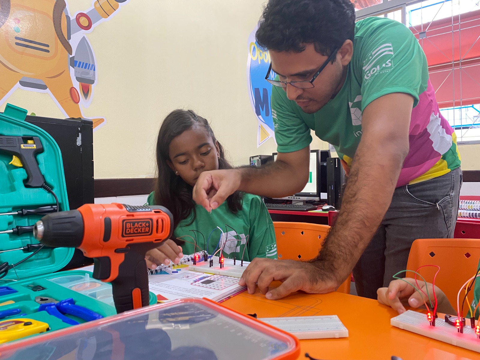 Laboratórios Include oferecem vagas para monitores com bolsa de RS 732, inscrições devem ser feitas até o dia 24/02