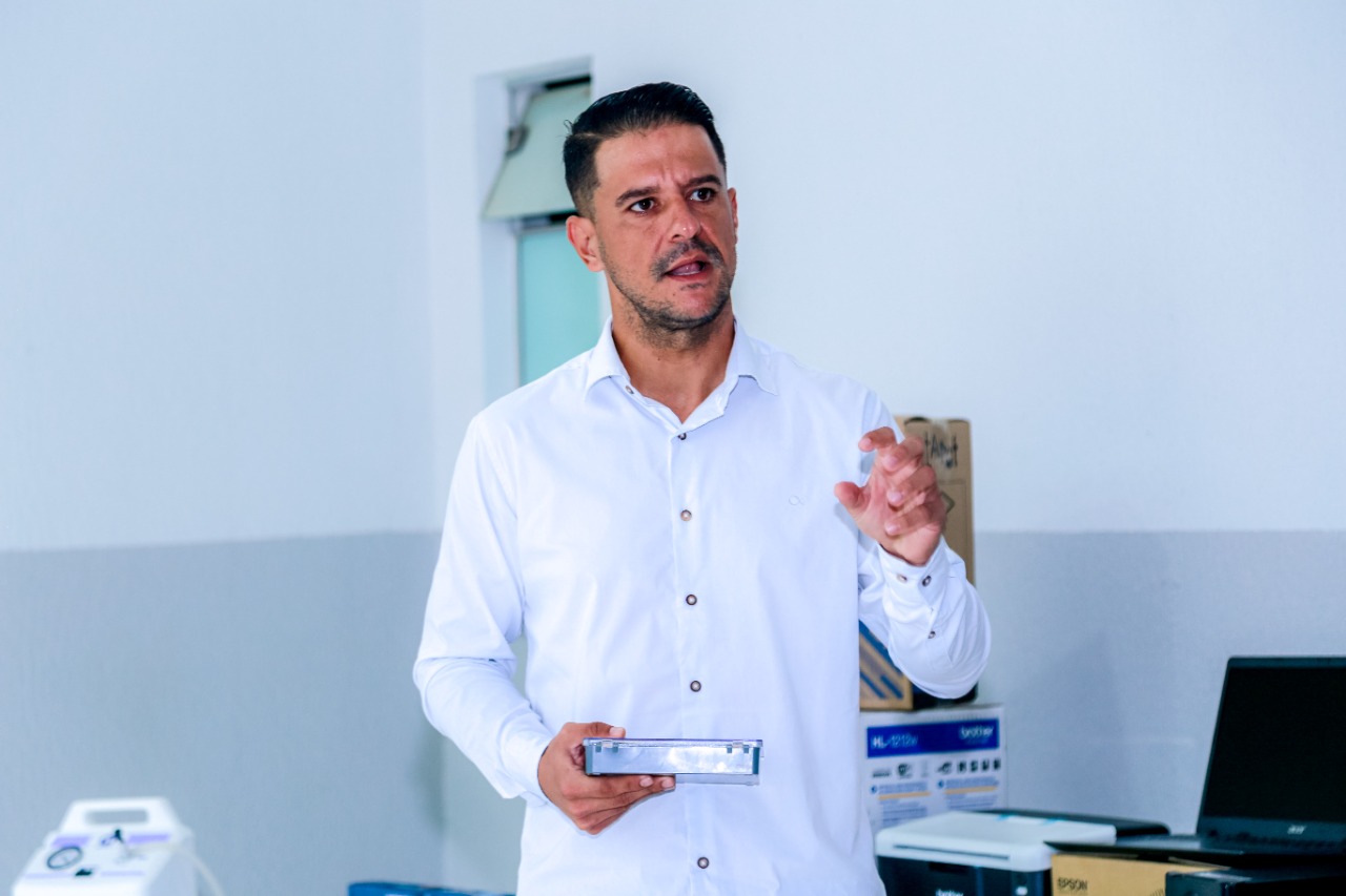 Fisioterapeuta Dr. Lucas Alessandro Miranda Guimarães, secretário municipal de saúde de Anhanguera