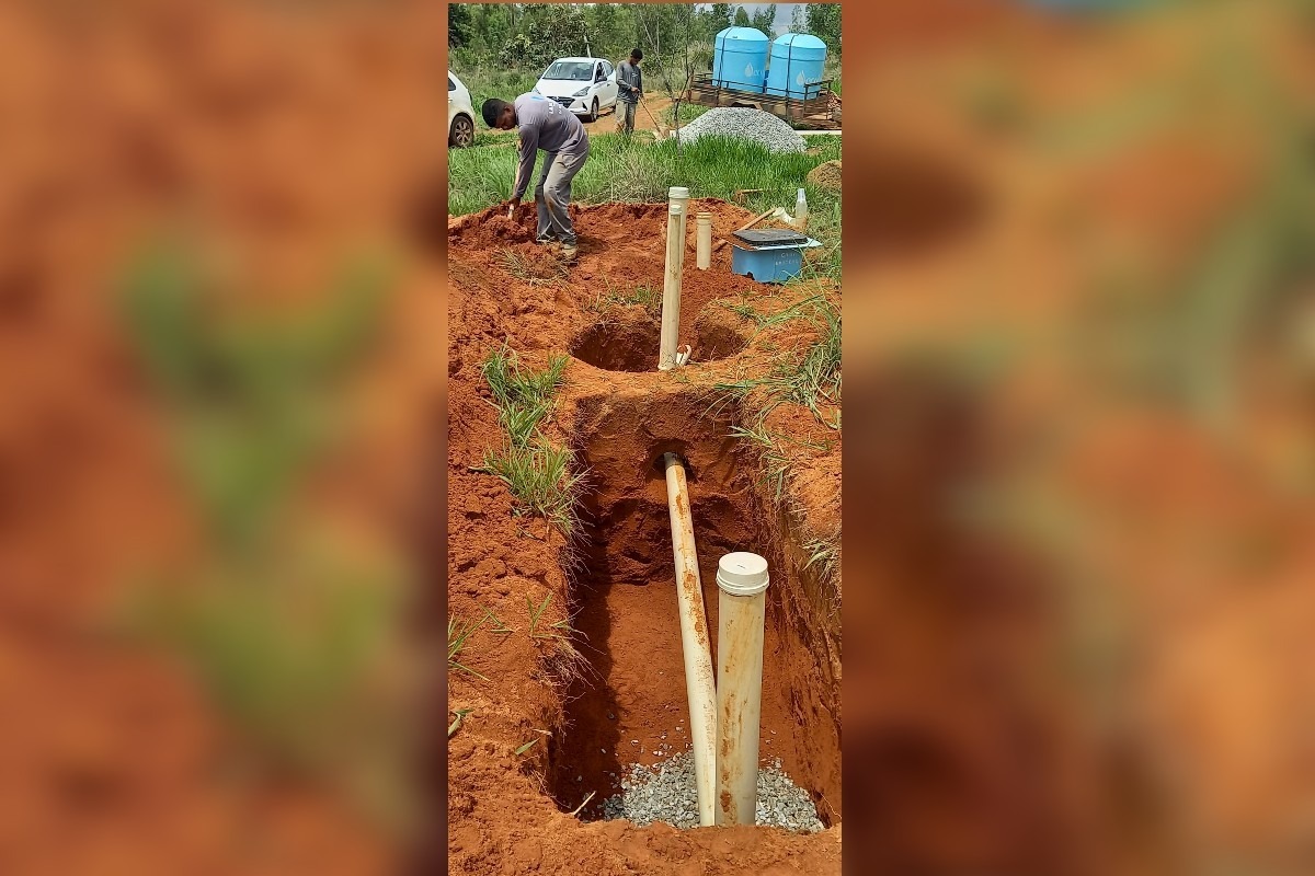 Exemplo das fossas que serão construídas no assentamento Vitória, em Cristalina