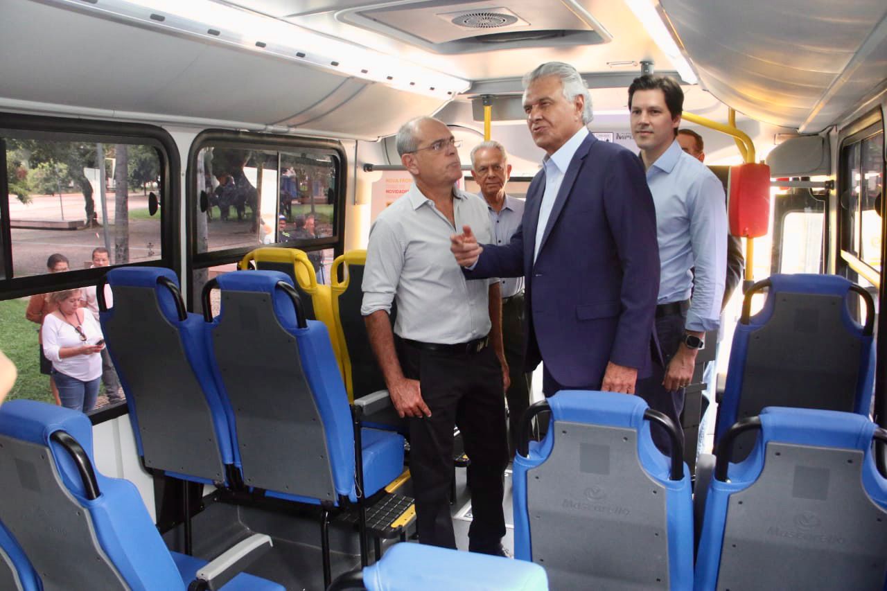 Novos ônibus para linhas intermunicipais trazem ao usuário conforto extra e segurança: renovação da frota reflete esforço do Governo de Goiás para melhoria do serviço