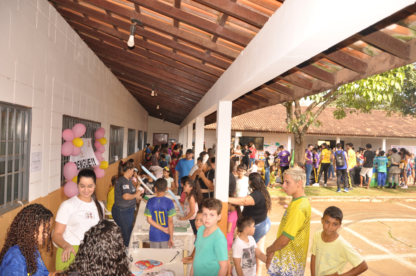 Centenas de atendimentos foram disponibilizados pelo Rotary em Ação promovido pelo Rotary Club Catalão 1° de Novembro na Escola Municipal Francisco Clementino San Tiago Dantas no Ipanema 