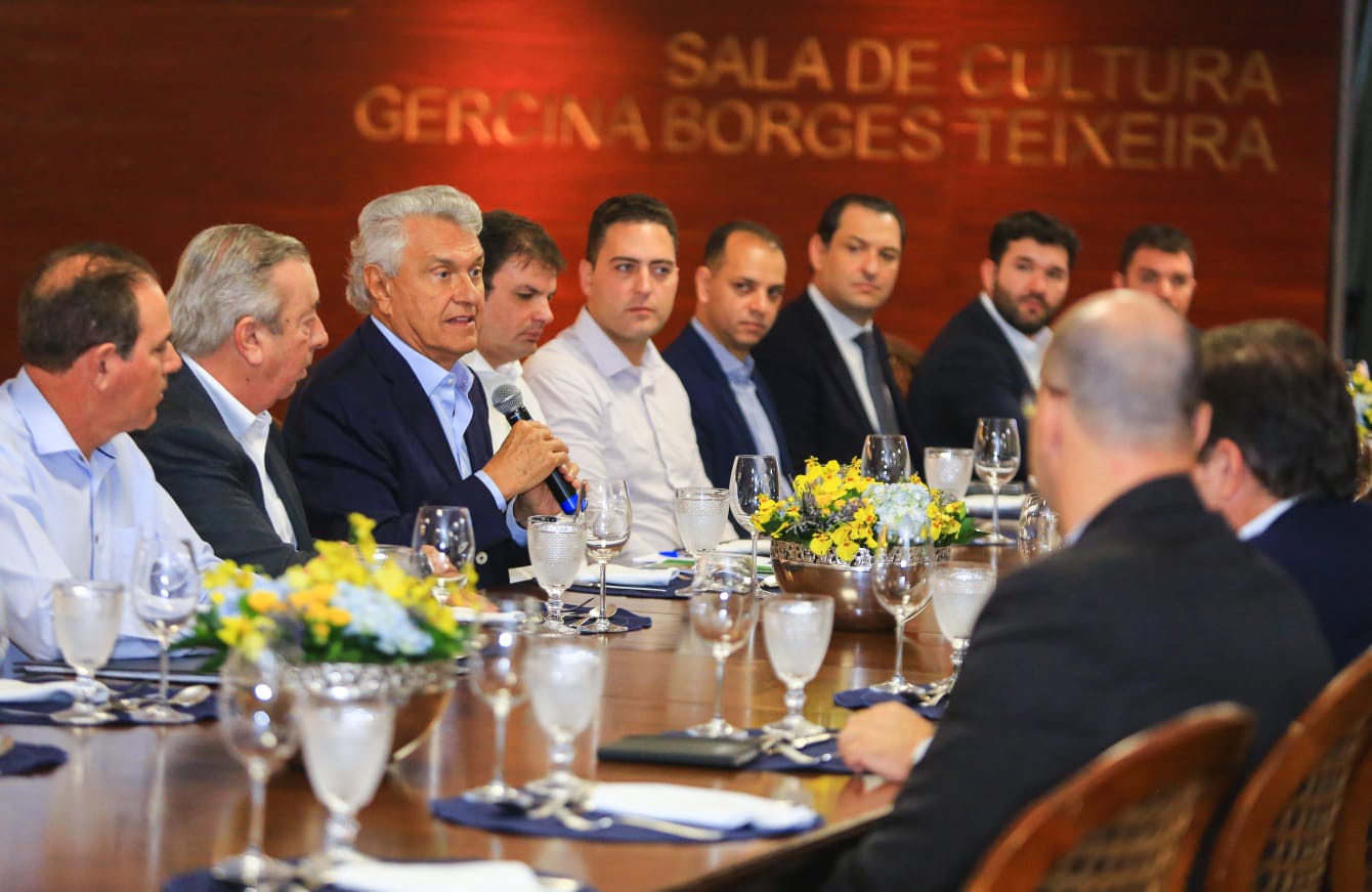 Governador Ronaldo Caiado anuncia três obras em rodovias aprovadas pelo Conselho Gestor do Fundeinfra para execução com recursos do Fundo