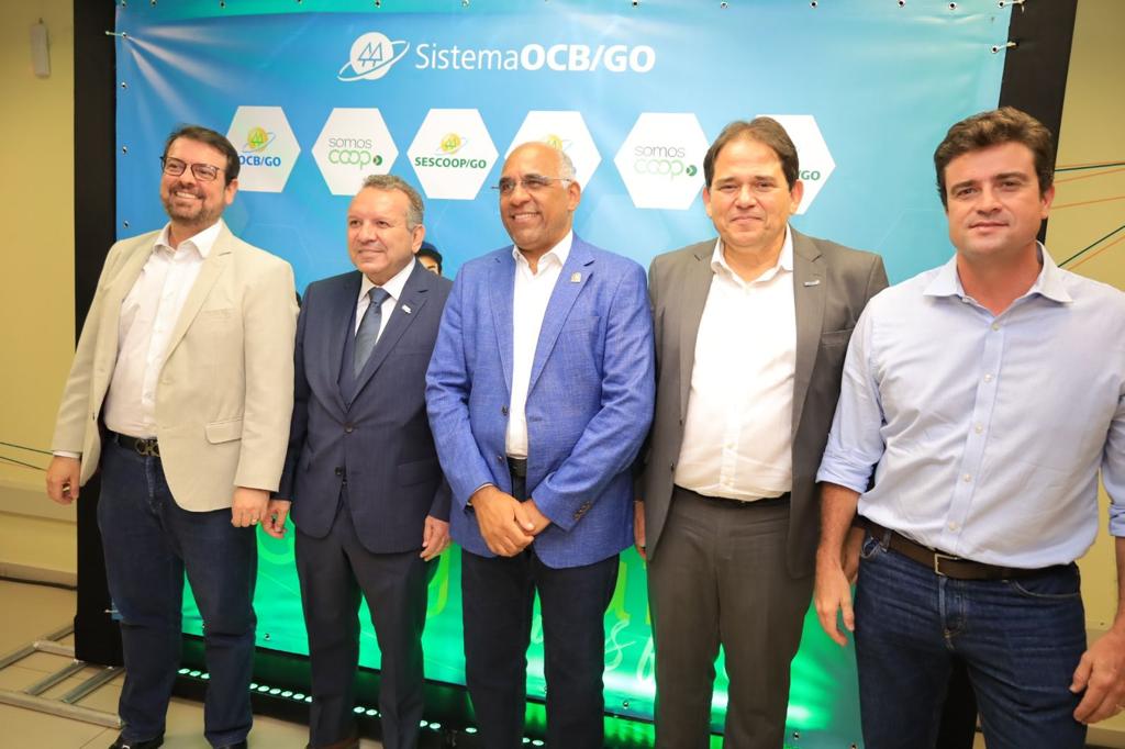 Rogério Cruz destaca trabalho em parceria com setor produtivo durante posse da diretoria da Organização das Cooperativas do Brasil em Goiás (OCB/GO), na manhã desta sexta-feira (05/05)