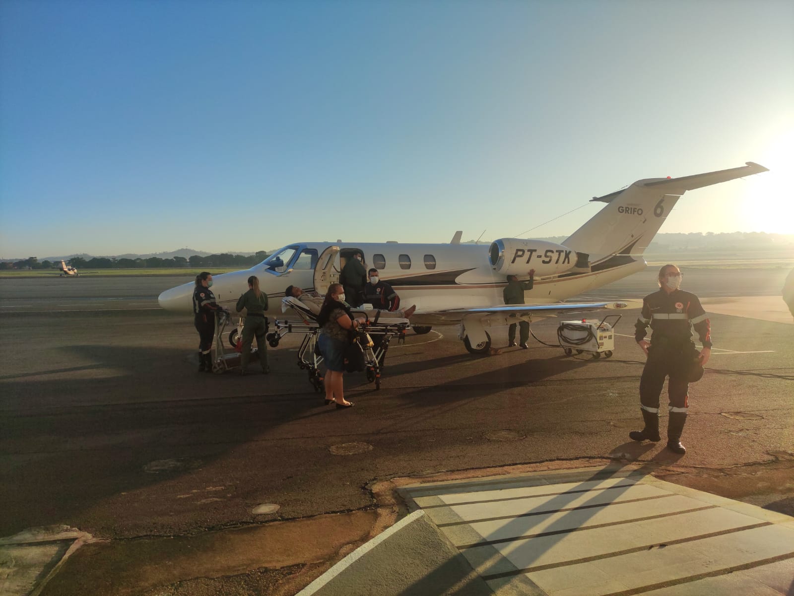 Aviões do Serviço Aéreo do Estado de Goiás dão apoio na logística de transporte da equipe da Gerência de Transplantes da SES-GO