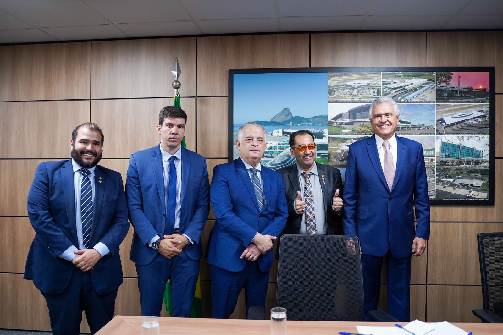 O governador Ronaldo Caiado, em Brasília, participa de reuniões com o presidente em exercício, Geraldo Alckmin, e com o ministro de Portos e Aeroportos, Márcio França. Em pauta melhorias no transporte