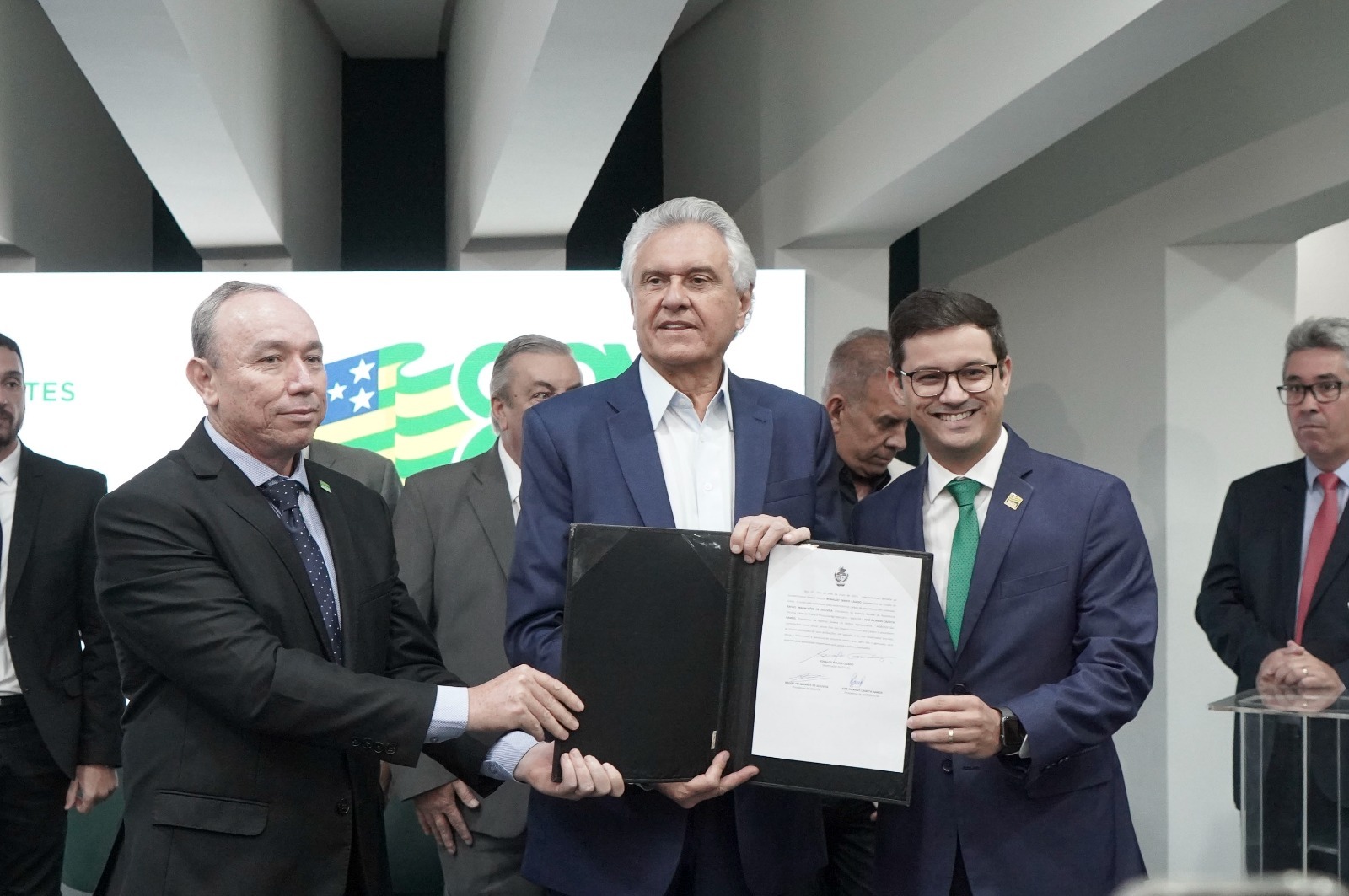 Ronaldo Caiado empossa novos presidentes da Emater e Agrodefesa e destaca que setor é responsável pela maior parte da economia do estado