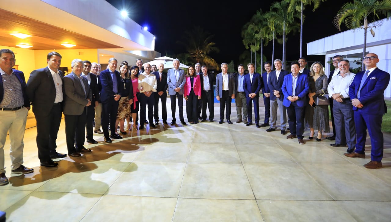 Empresários promovem jantar em apoio ao governador Ronaldo Caiado; secretário-geral de Governo, Adriano da Rocha Lima; e de Indústria e Comércio, Joel Sant