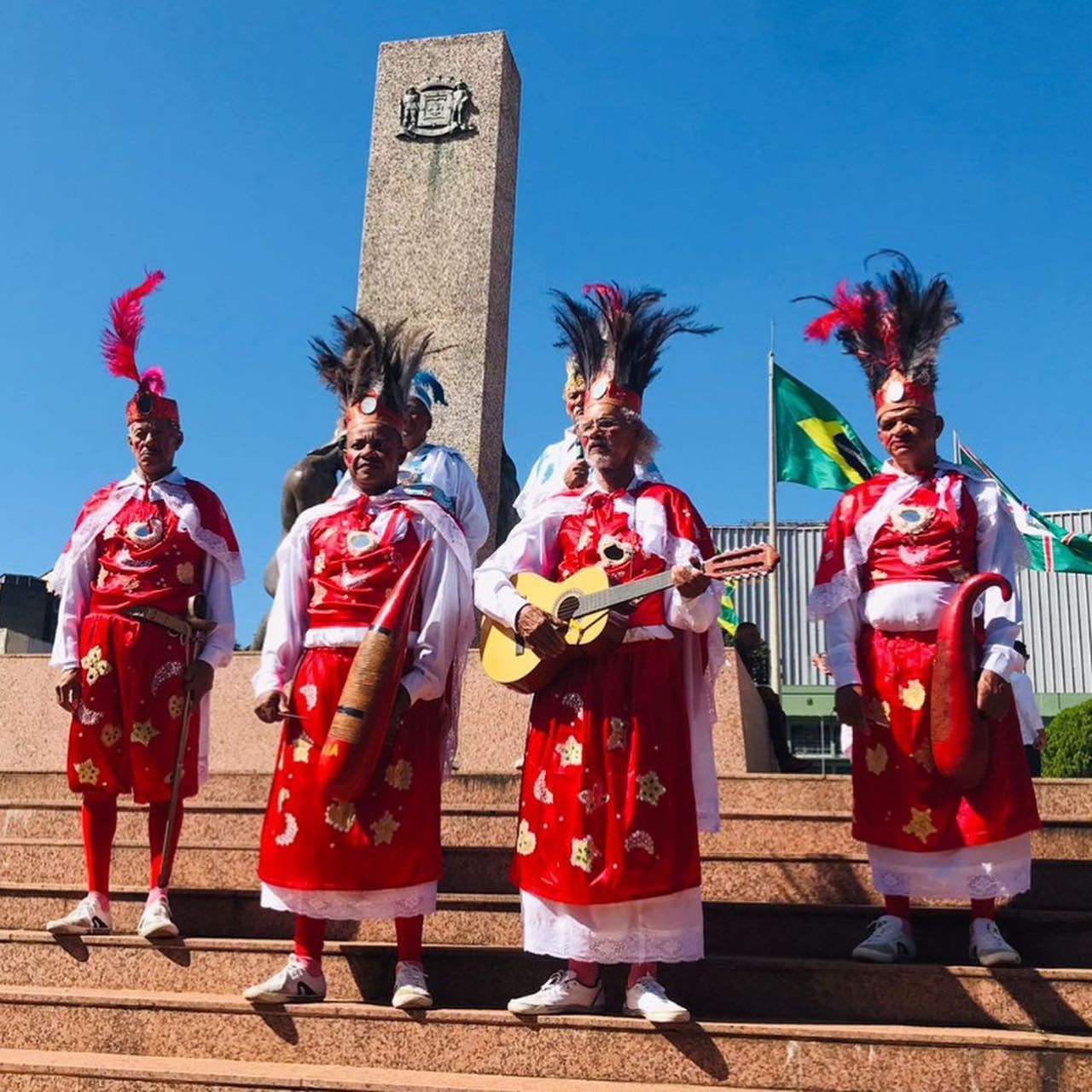 Participantes das Cavalhadas vestidos como mouros durante lançamento oficial do Circuito Cavalhadas 2023, em Goiânia 