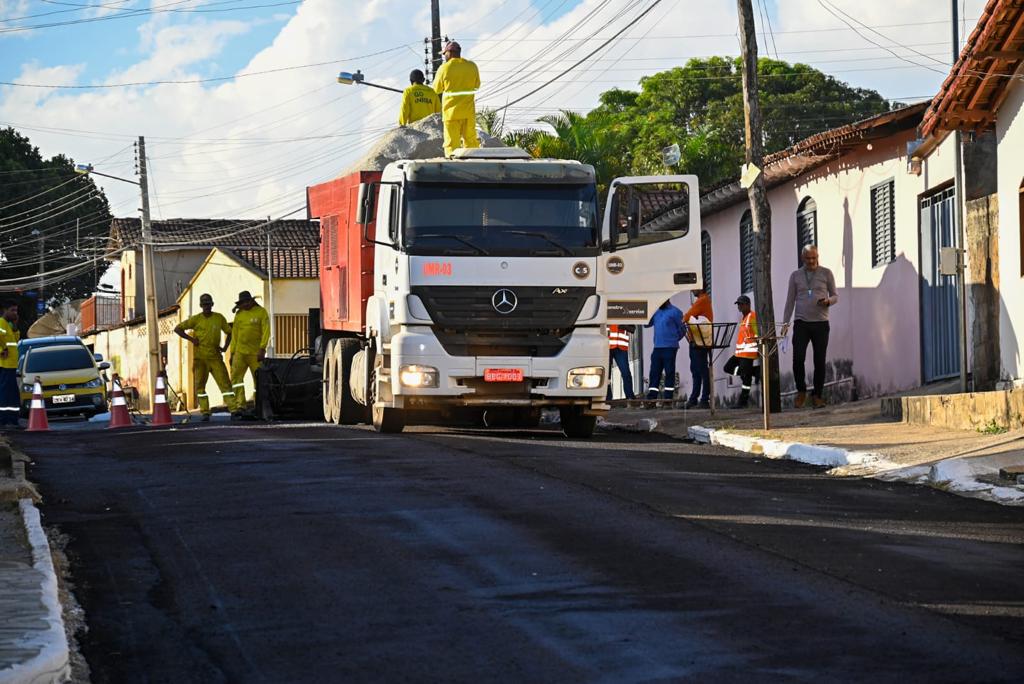 22 ruas da cidade de Goiás estão sendo recapeadas pelo Governo do Estado em um investimento de R$ 1,9 milhão