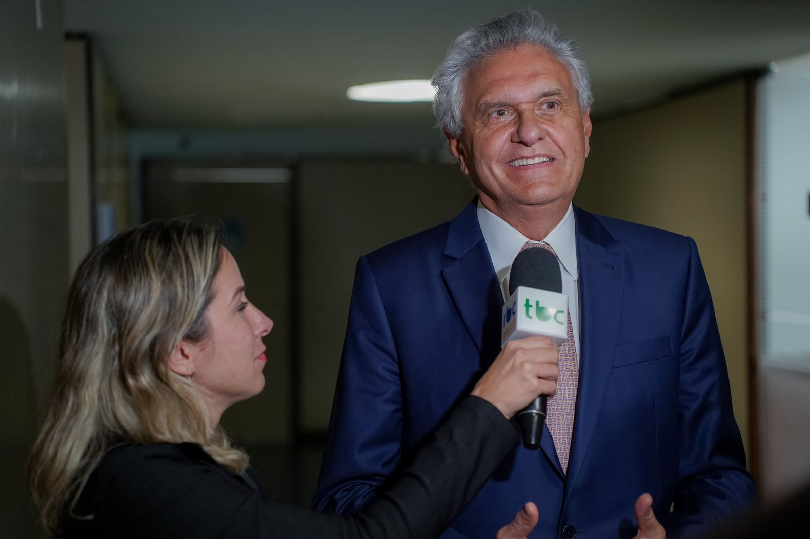 Ronaldo Caiado concede entrevistas em Brasília; Governador passou o dia no Congresso Nacional reunido com líderes do União Brasil para discutir a votação da Reforma Tributária