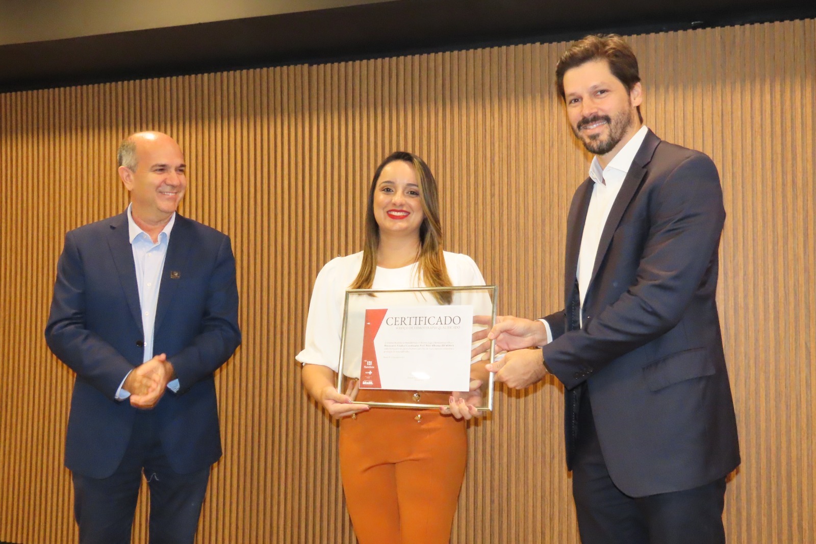 Daniel Vilela acompanha entrega de certificação de Qualidade Técnica da Rede Hemo, em Goiânia