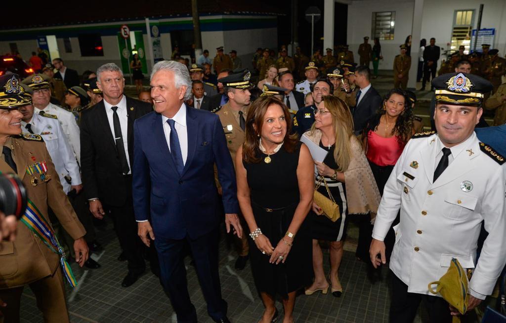 Governador Ronaldo Caiado e primeira-dama Gracinha participam de solenidade em homenagem aos 165 anos da PMGO