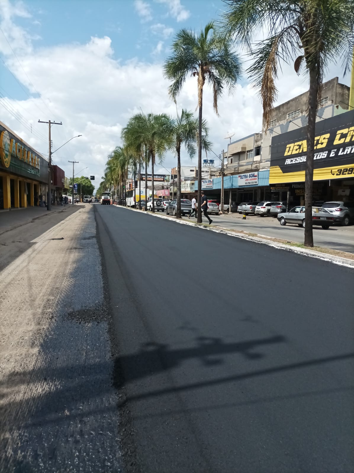 Prefeitura de Goiânia conclui reconstrução asfáltica da Avenida Independência, no trecho entre Terminal da Praça A e Avenida 24 de Outubro: obra faz parte do Projeto 500 km