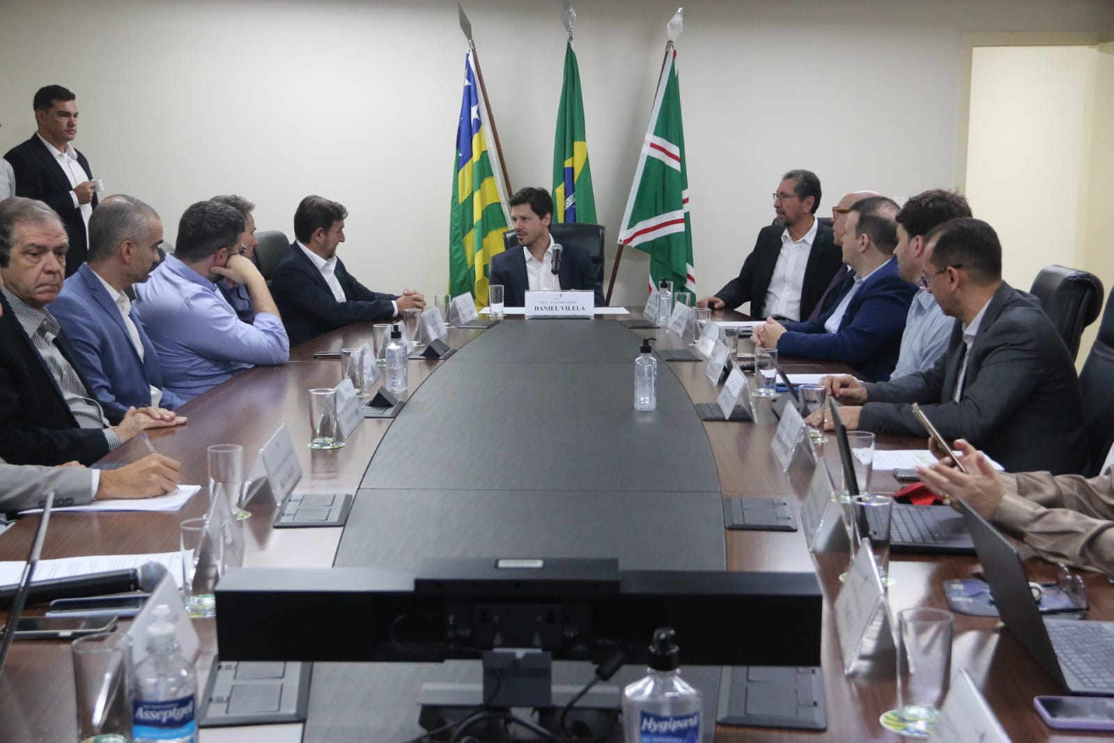 Grupo de trabalho do Governo de Goiás se reuniu com as três empresas que vão elaborar os projetos de modernização no Serra Dourada