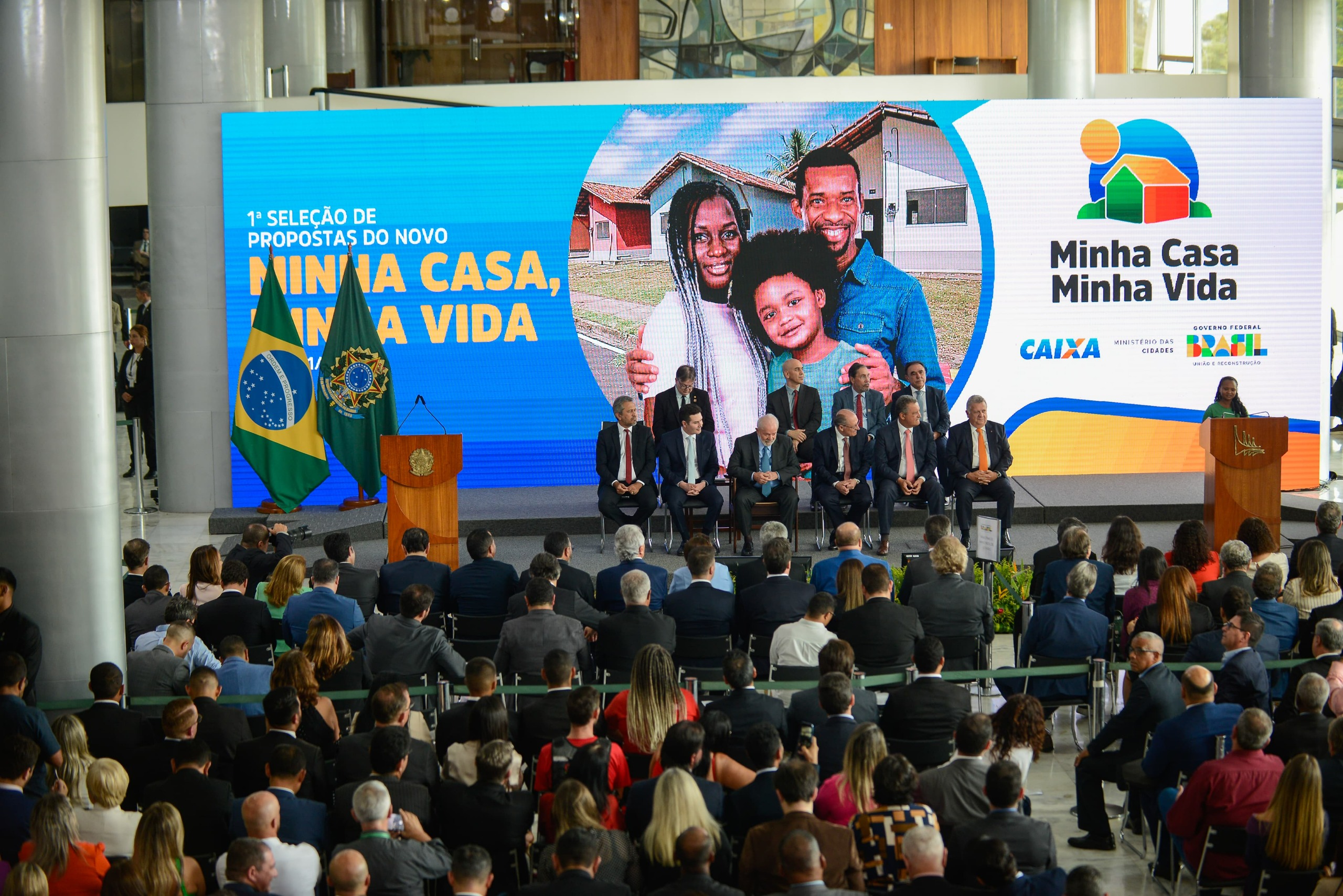Caiado destaca que Goiás é o único Estado a conceder casas a custo zero, ao participar do lançamento do novo Minha Casa, Minha Vida