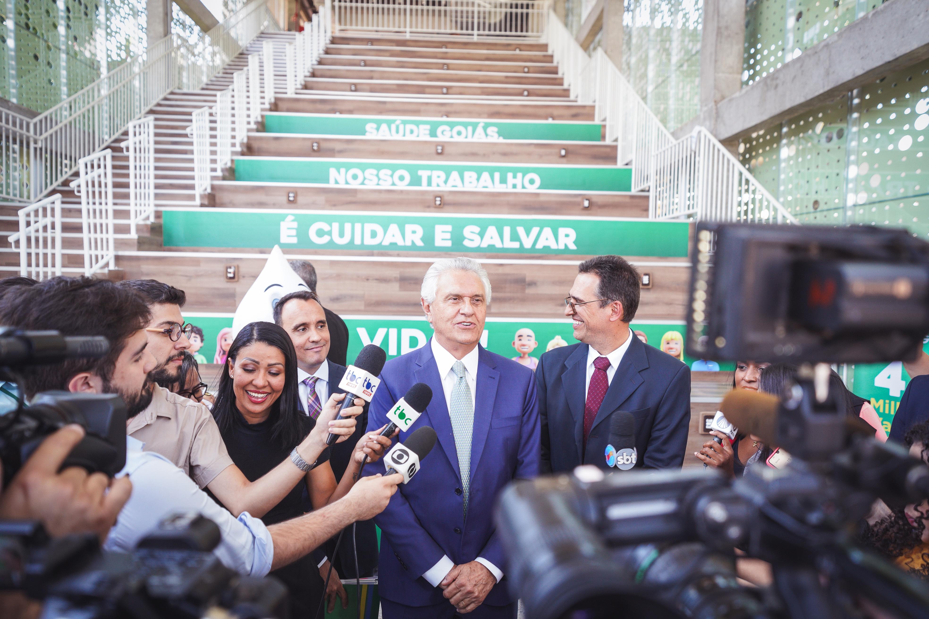 Governador Ronaldo Caiado comemora resultados da saúde: R$ 17,8 bilhões em investimentos desde 2019